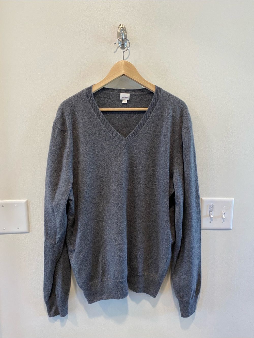 State cashmere Women’s v neck sweater size xxl gray quiet luxury 100% cashmere